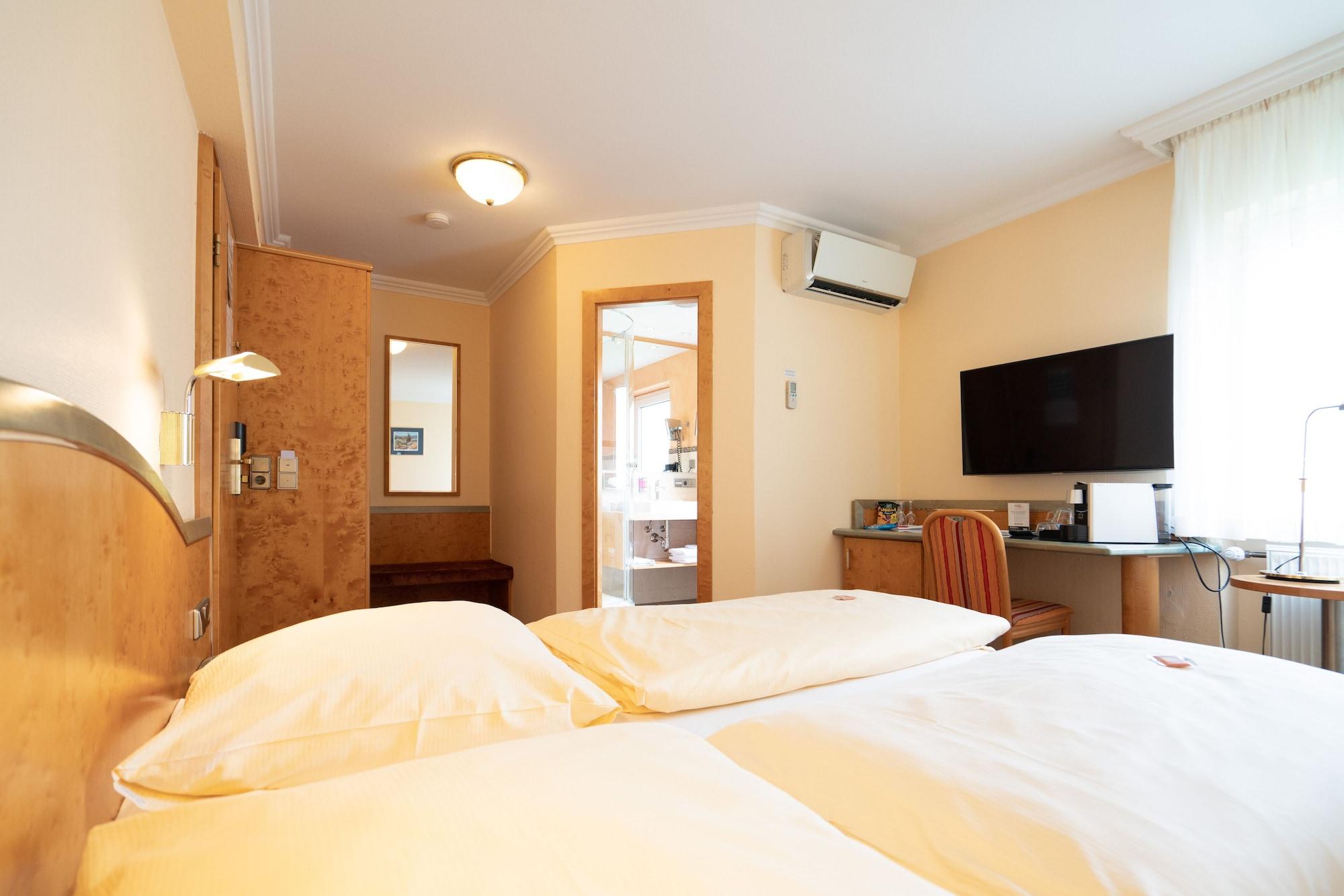 Hotel Adler - Paulas Alb Ehingen  Esterno foto