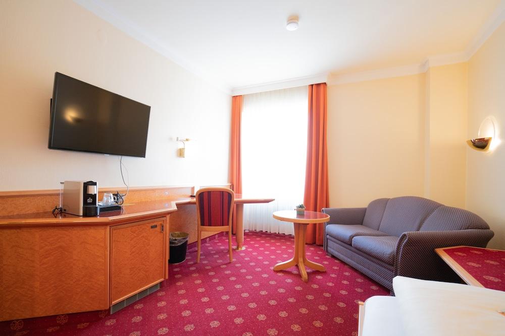 Hotel Adler - Paulas Alb Ehingen  Esterno foto