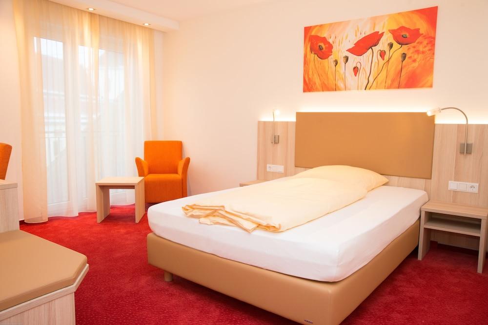 Hotel Adler - Paulas Alb Ehingen  Esterno foto