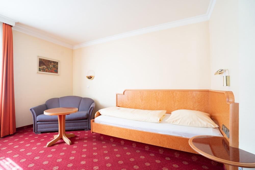 Hotel Adler - Paulas Alb Ehingen  Esterno foto