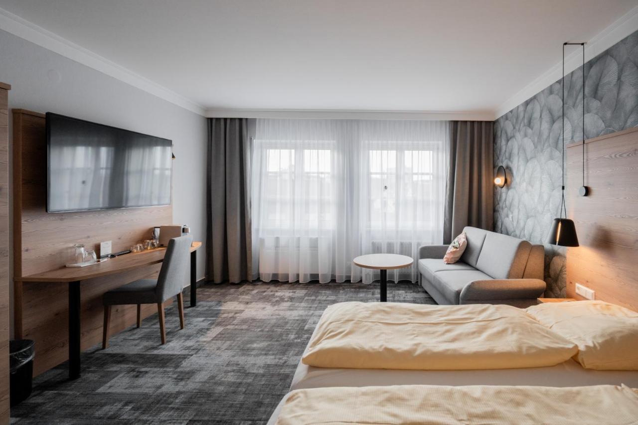 Hotel Adler - Paulas Alb Ehingen  Esterno foto