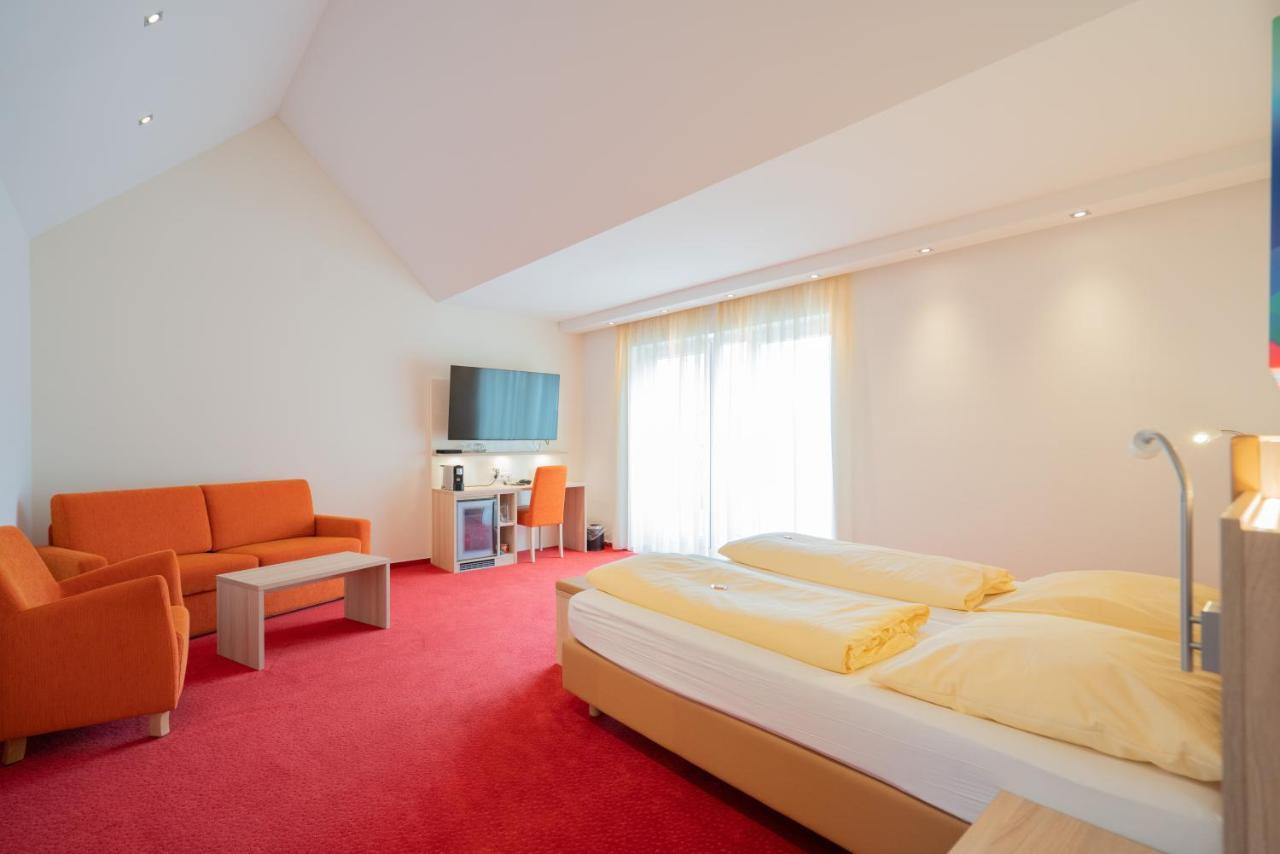 Hotel Adler - Paulas Alb Ehingen  Esterno foto