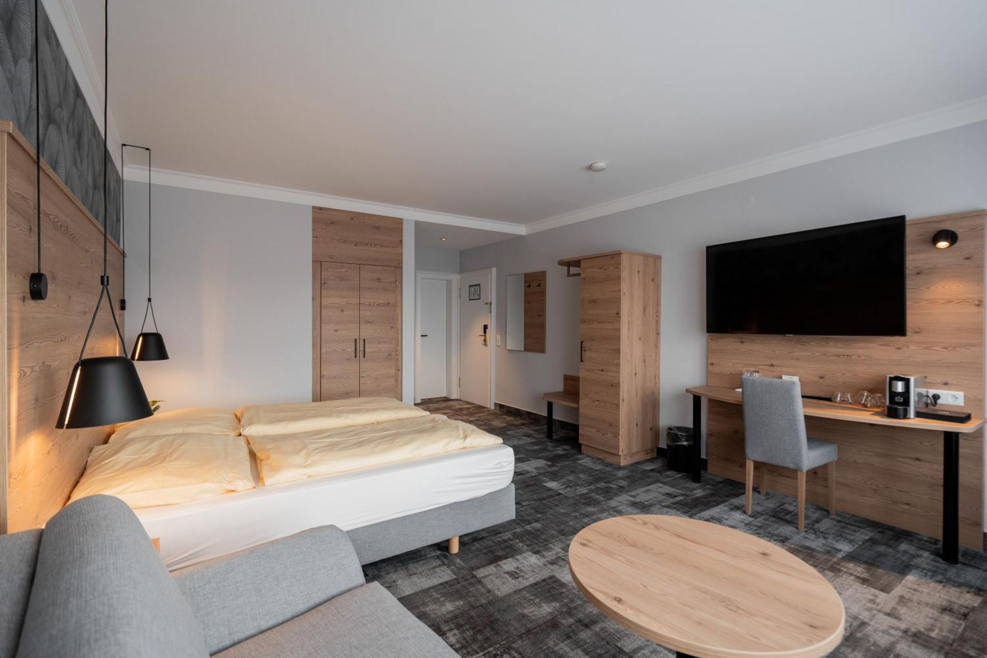 Hotel Adler - Paulas Alb Ehingen  Esterno foto