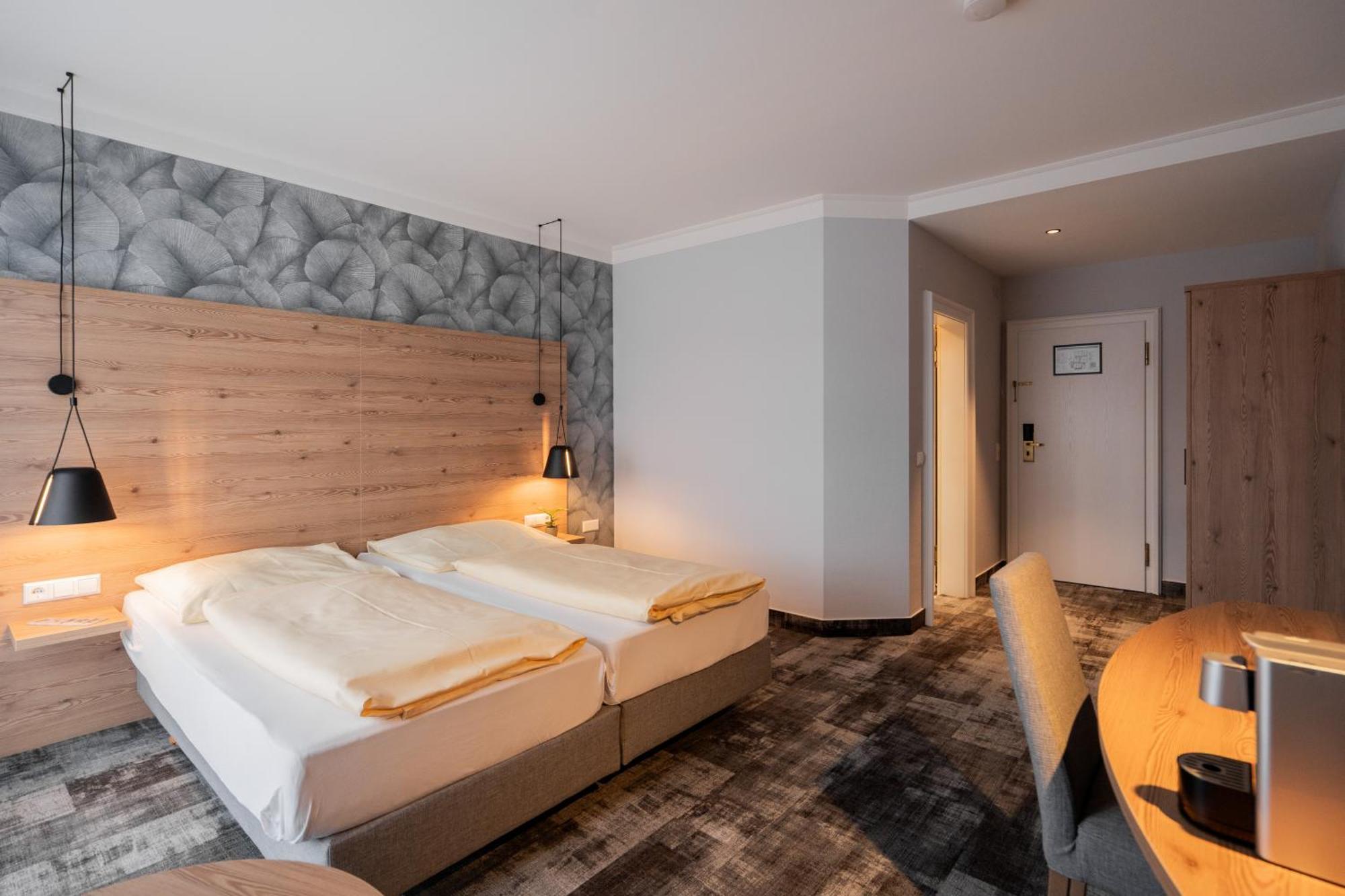 Hotel Adler - Paulas Alb Ehingen  Esterno foto